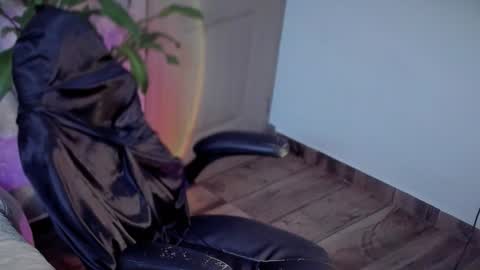 valenthinoking online show from September 12, 12:43 am