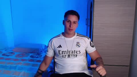 VALENTINO online show from April 9, 10:16 pm