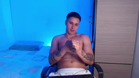 VALENTINO online show from March 9, 11:32 pm