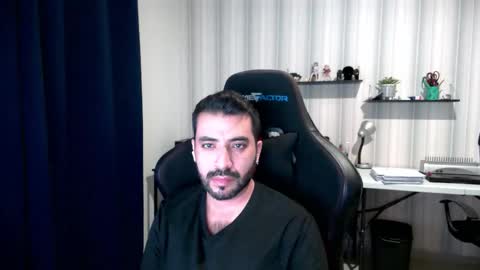 Roberto Carlos online show from October 28, 12:57 am