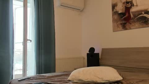 valyvalisimo online show from February 4, 8:20 am