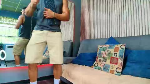 Vans Ross online show from March 28, 7:58 pm