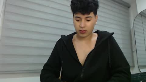 Snapshot of velascosexyboy chatting on January 17, 2:08 am velascosexyboy online show from January 17, 2:08 am