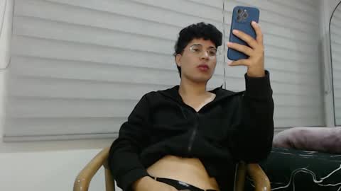 Snapshot of velascosexyboy chatting on January 30, 5:09 am velascosexyboy online show from January 30, 5:09 am