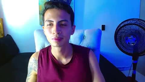 velk_hot1 online show from March 20, 4:11 pm