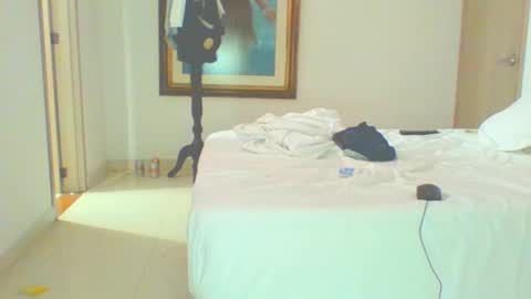 vergagolosa22 online show from December 18, 8:53 am