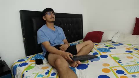 versatileguuy online show from February 19, 2:19 am