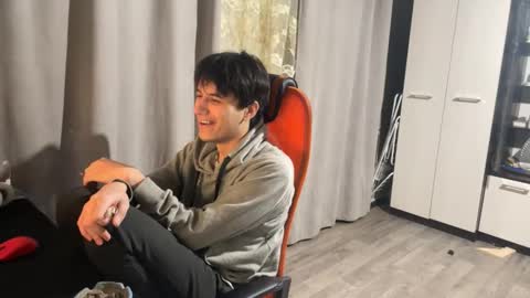 vialeras online show from February 16, 12:25 pm