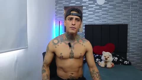 Victor cardenas online show from January 12, 8:03 pm