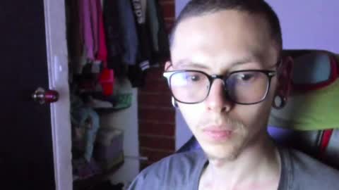 Vicent Brais online show from April 8, 10:18 pm