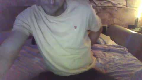 Snapshot of victor_1486 chatting on October 11, 12:03 am victor_1486 online show from October 11, 12:03 am