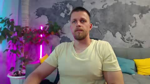 vikingchrisss online show from July 6, 10:45 am