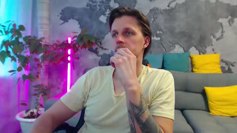 vikingchrisss online show from April 12, 10:38 am