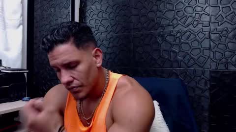 Viktor Herrera online show from March 2, 12:47 pm