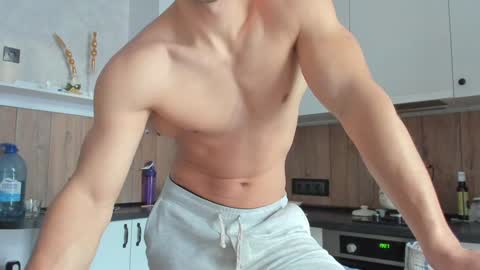 Vincent.  uncut 18cm online show from December 18, 8:31 am