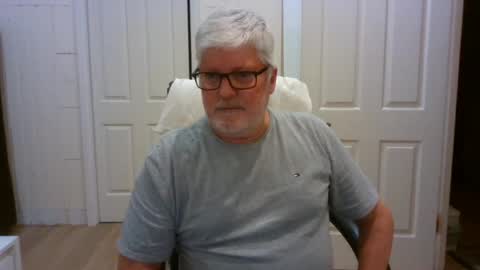 viper654321 online show from August 7, 7:37 am