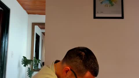 Vito Ferrer online show from January 17, 3:53 pm