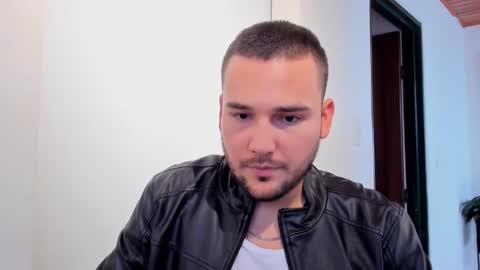 Vito Ferrer online show from March 11, 8:53 pm