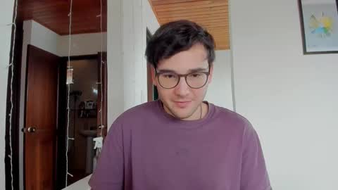 Vito Ferrer online show from February 17, 6:51 pm