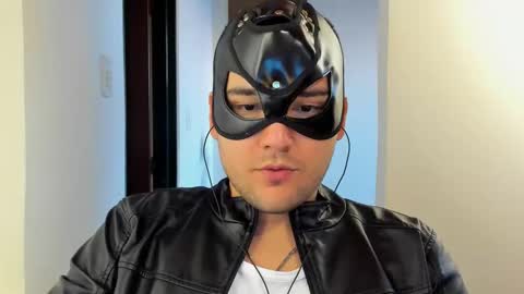 Vito Ferrer online show from January 22, 11:00 pm