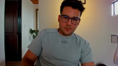 Vito Ferrer online show from January 9, 6:47 pm