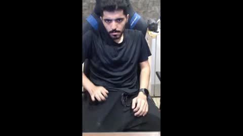 waleeddxx online show from June 29, 4:51 pm