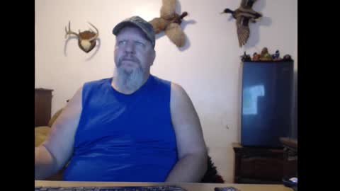 Snapshot of walkingbird chatting on October 19, 8:12 pm walkingbird online show from October 19, 8:12 pm