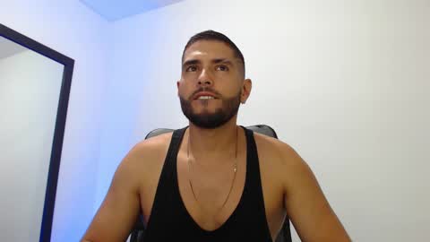 Snapshot of walter_brownn01 chatting on January 18, 11:22 pm WALTER BROWN  online show from January 18, 11:22 pm