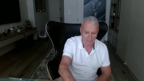 Exhibitionist online show from July 5, 7:21 pm