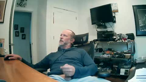 weseeyouwatching online show from October 8, 8:24 pm