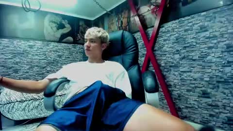 Wesley Boy online show from September 29, 11:33 pm