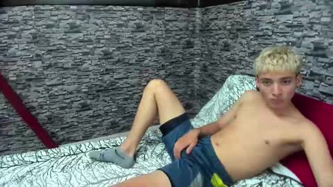 Wesley Boy online show from September 14, 2:35 am