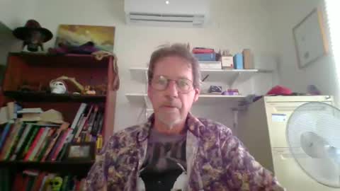 whiteboomer online show from January 7, 7:35 am