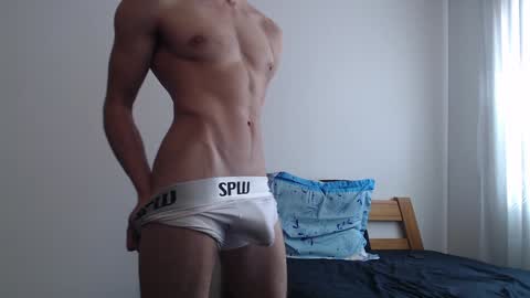 Snapshot of whiteboymask chatting on February 8, 4:25 pm Whiteboymask online show from February 8, 4:25 pm