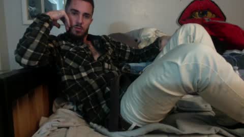 just  str8 stud nut  1000 online show from December 12, 5:31 am