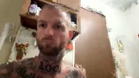 Snapshot of whyteboi8989 chatting on October 30, 12:35 am whyteboi8989 online show from October 30, 12:35 am