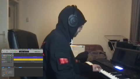 wildtux240722 online show from March 1, 4:45 am