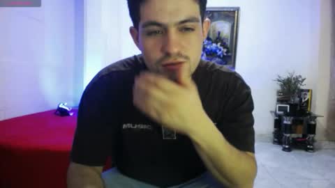 william_steel_ online show from February 19, 2:52 am