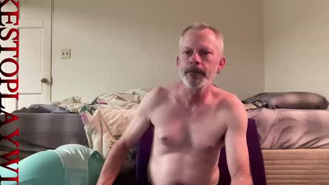 Snapshot of willylikestoplay74 chatting on January 14, 12:33 am Twisted Will online show from January 14, 12:33 am