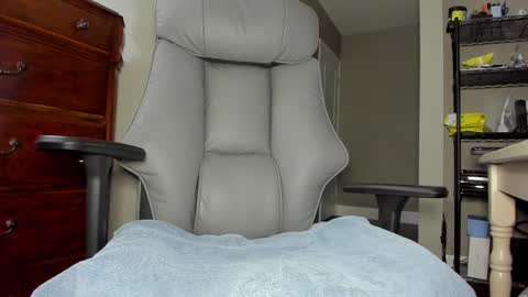 WillySkynn online show from February 17, 5:04 am