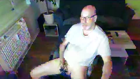 Snapshot of wind49 chatting on October 24, 12:45 am Klaus online show from October 24, 12:45 am