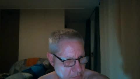 wixer1970 online show from August 3, 12:31 am