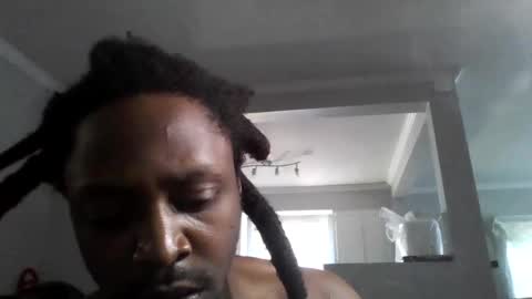 Snapshot of woodpipe69 chatting on January 2, 5:39 pm Woodpipe69 online show from January 2, 5:39 pm