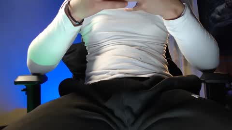 Snapshot of woondeer17 chatting on January 22, 1:20 am Woondeer online show from January 22, 1:20 am