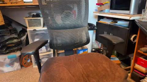 workplace_proximity_associate online show from April 11, 6:33 pm