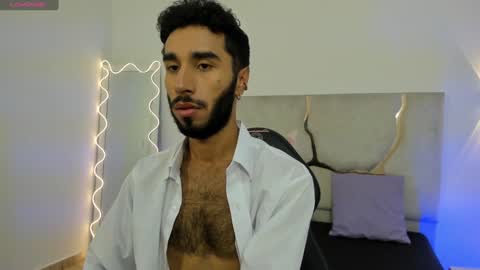 ISSANDER online show from January 4, 7:23 pm