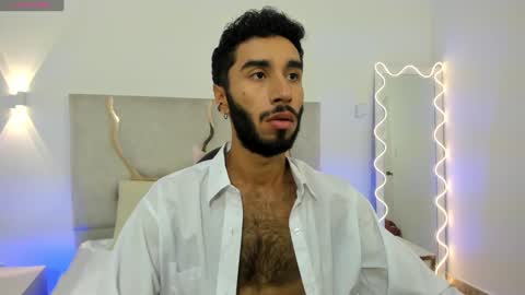 ISSANDER online show from January 5, 7:28 pm