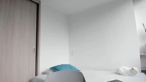 Xavier online show from February 22, 9:32 pm