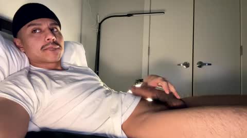 xmomentumx online show from December 15, 3:09 pm