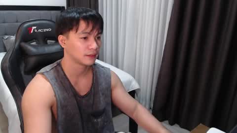 Sam online show from April 2, 5:54 pm